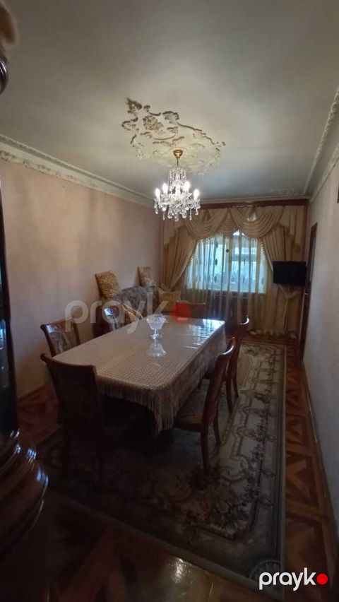 Satılır 5 otaqlı köhnə tikili 118 m²