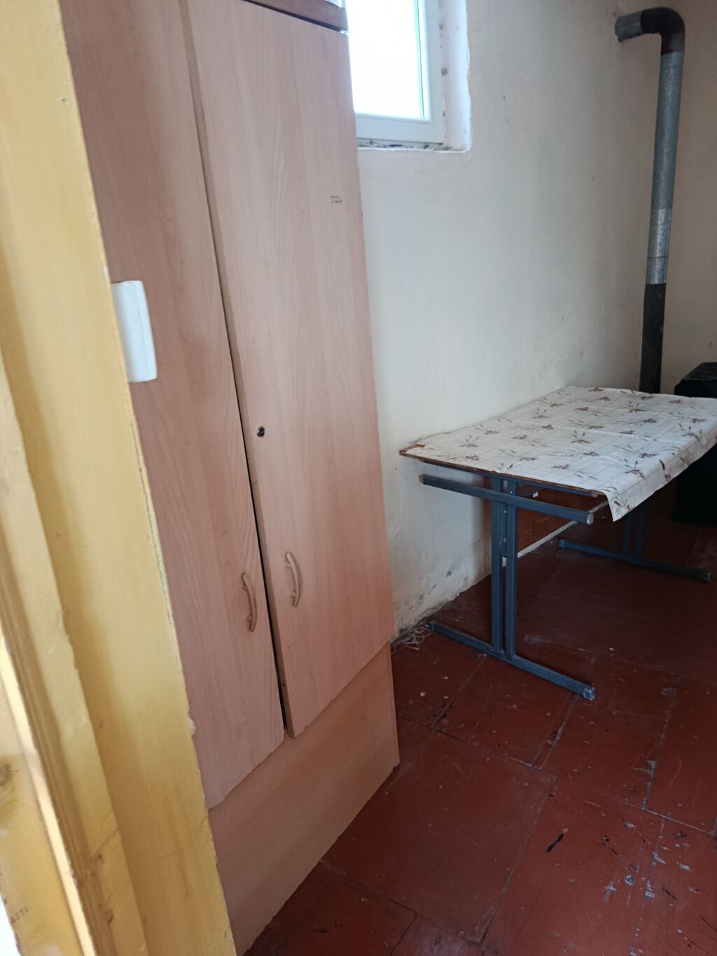 Salam bir otaq bir kuxnasi qaz işıq sizlikdi su bizlikdi İnternet var — Daşınmaz əmlak, Digah (6)
