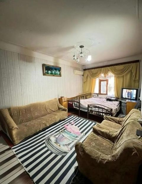 Satılır 2 otaqlı köhnə tikili 67 m² — Bakı