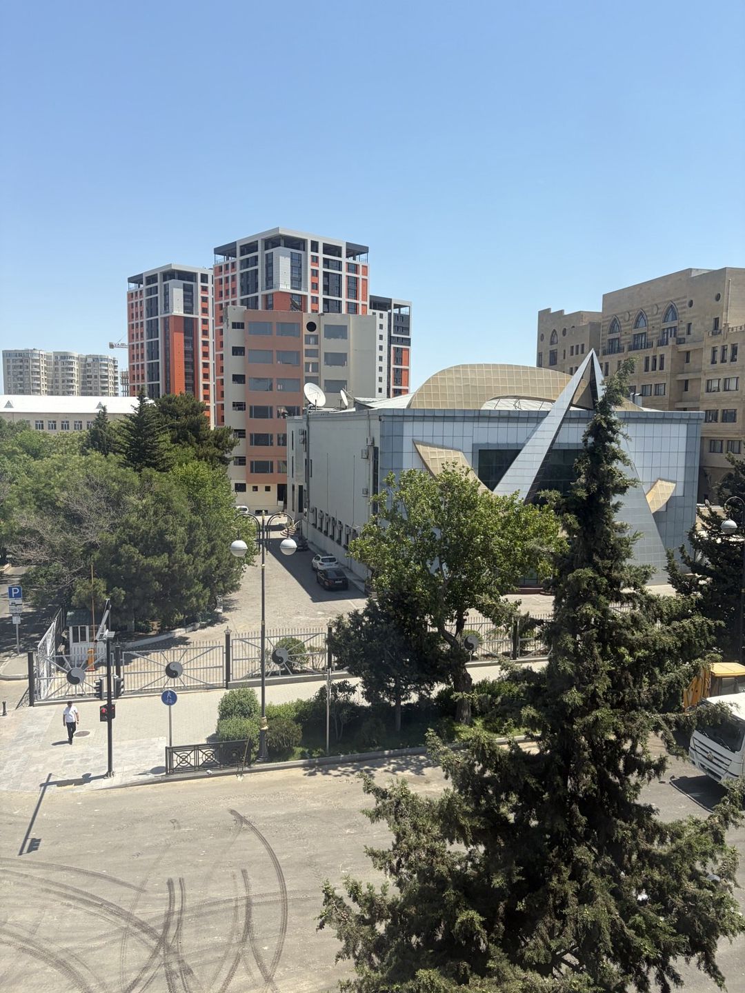 Satılır 4 otaqlı köhnə tikili 110 m² — Mənzil, Bakı (4)
