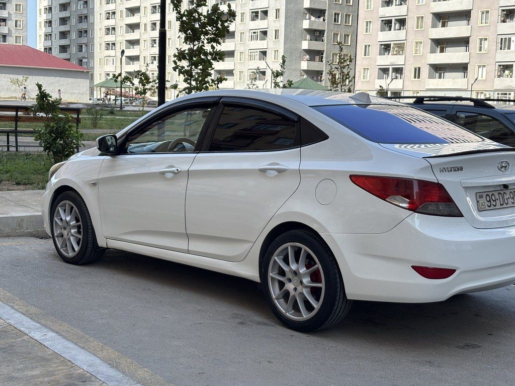 Hyundai Accent, 1.4 L, 2012 il, 299 000 km — Avtomobillər, Sumqayıt (3)