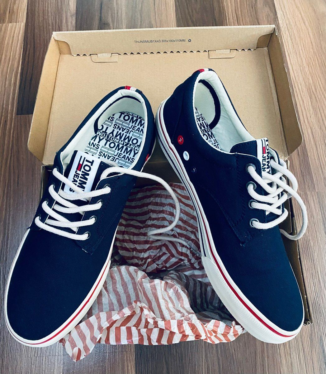 Ked Tommy Hilfiger — Şəxsi əşyalar, Bakı (12)