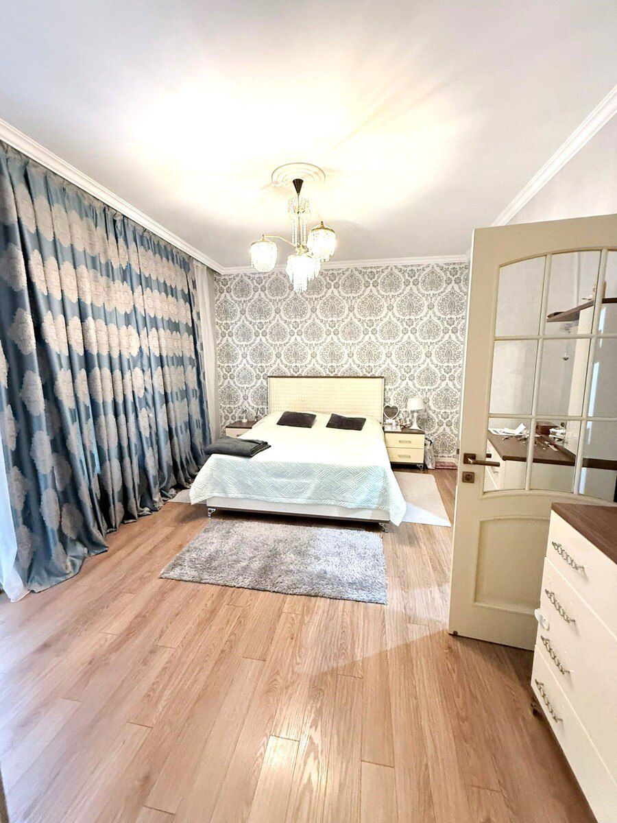Satılır 4 otaqlı köhnə tikili 100 m² — Mənzil, Bakı (8)