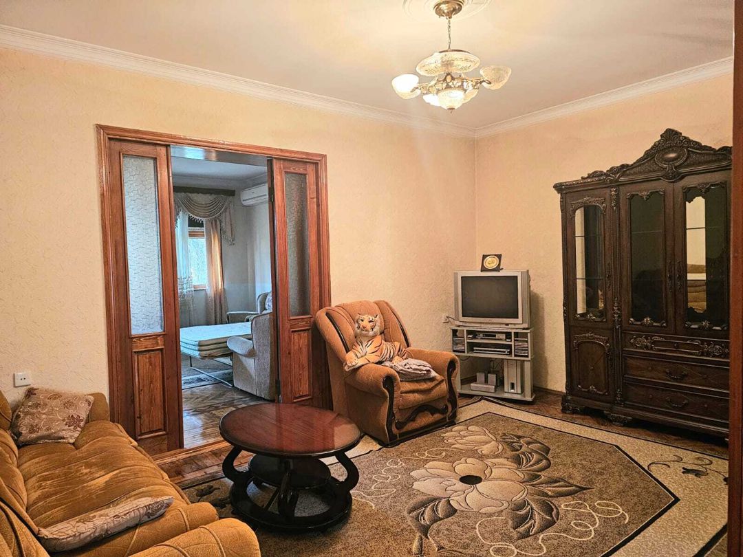İcarəyə verilir 4 otaqlı köhnə tikili 125 m² — Mənzil, Bakı (3)