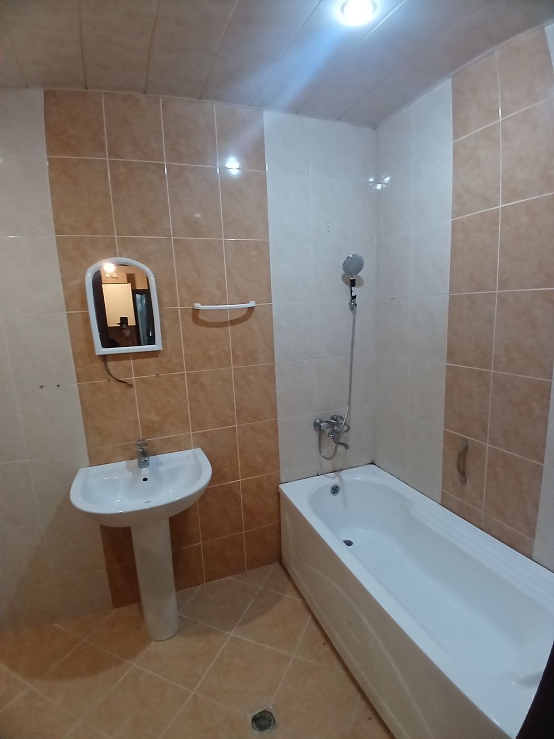 İcarəyə verilir 2 otaqlı yeni tikili 77 m² — Mənzil, Bakı (4)