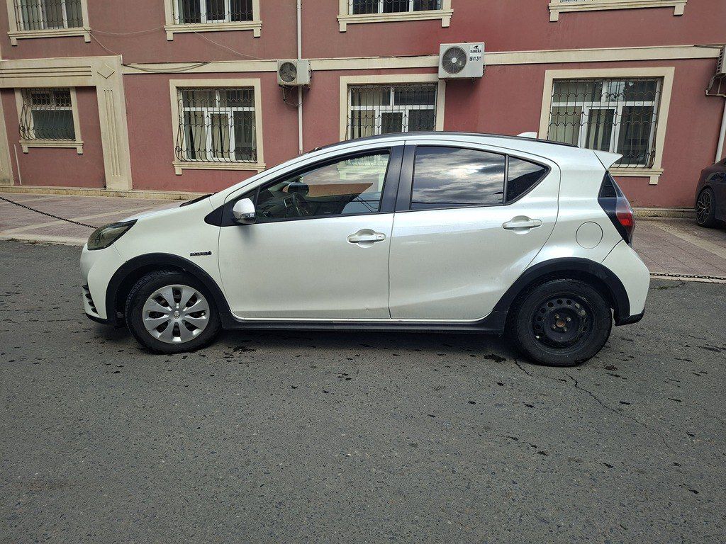 Toyota Prius C, 1.5 L, 6.5 kWh, 2018 il, 222 000 km — Avtomobillər, Bakı (11)