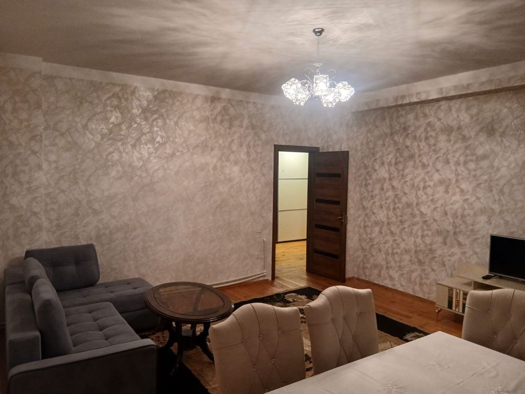 İcarəyə verilir 3 otaqlı köhnə tikili 125 m² — Mənzil, Bakı (7)