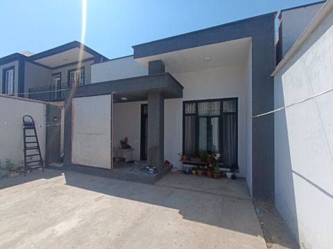 Satılır 4 otaqlı həyət evi/bağ evi 70 m² — Bakı