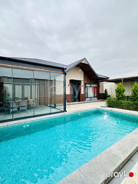 İcarəyə verilir 4 otaqlı həyət evi/bağ evi 280 m²