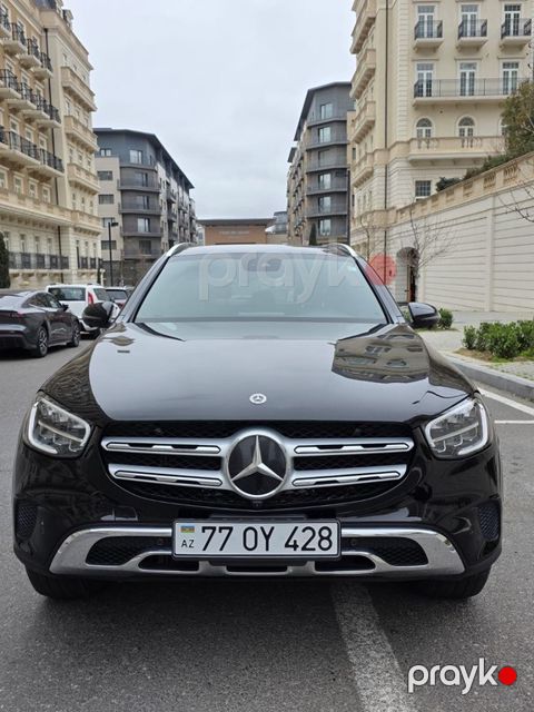 Mercedes GLC 300, 2.0 L, 2022 il, 71 000 km