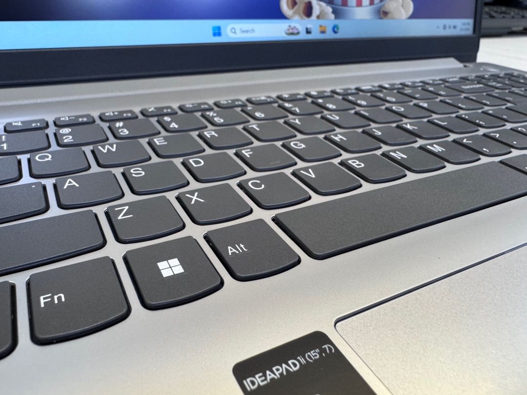 Lenovo İdeapad Core i5 13 Ram 16 GB — Elektronika, Bakı (2)