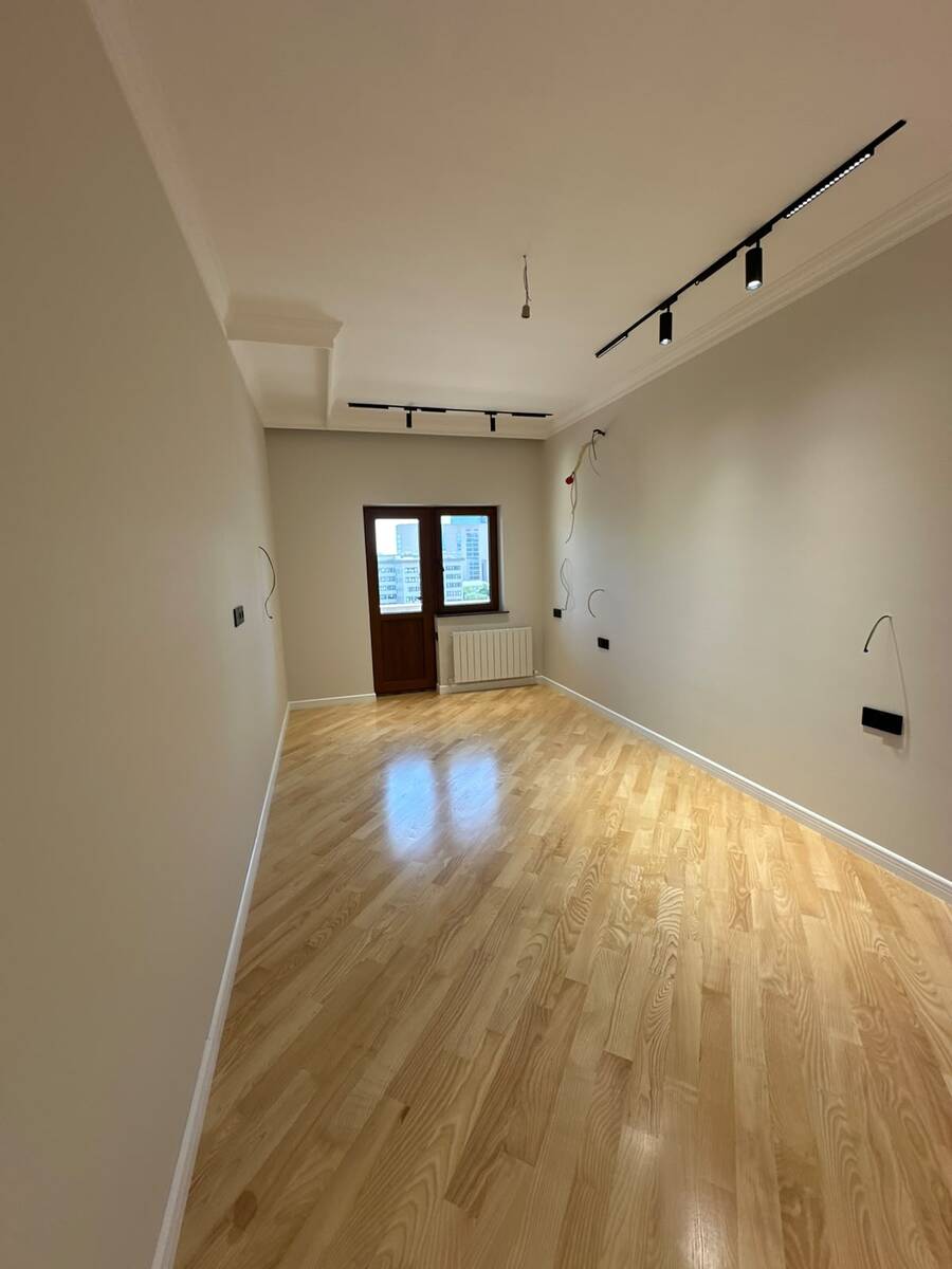 Satılır 4 otaqlı yeni tikili 211 m² — Mənzil, Bakı (6)