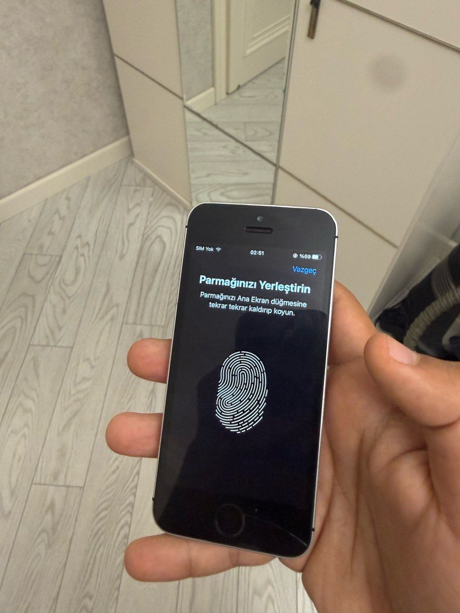 Apple iPhone SE Space Gray 32GB — Smartfonlar, Bakı (4)