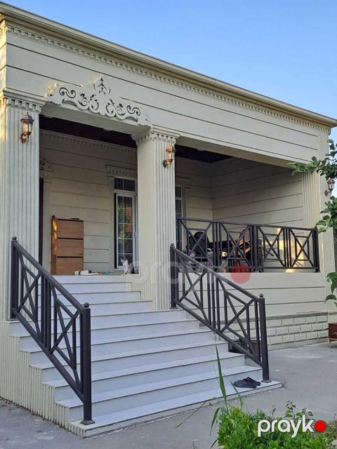 Satılır 3 otaqlı həyət evi/bağ evi 220 m²