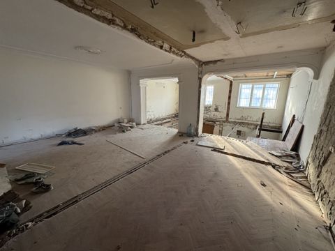 Satılır obyekt 135 m² — Bakı