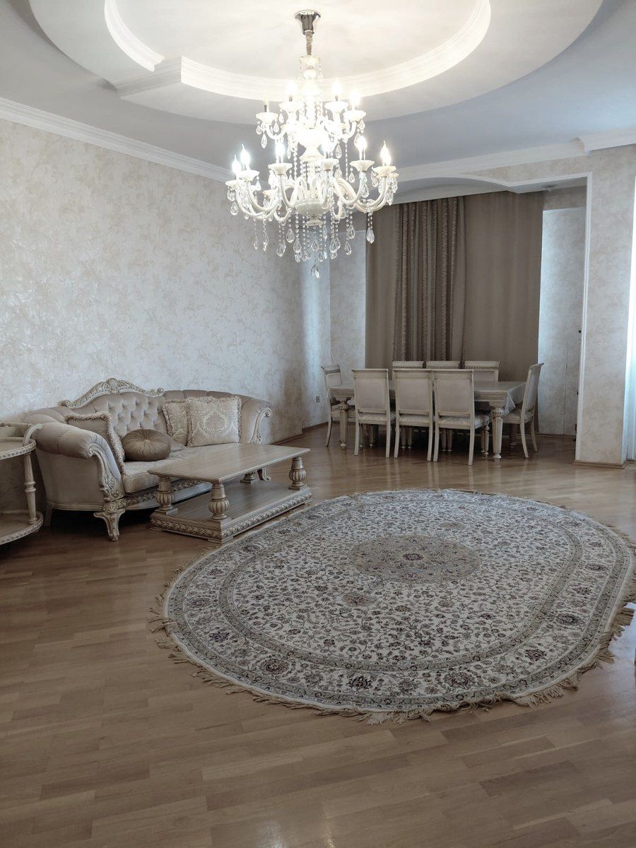 Satılır 3 otaqlı yeni tikili 170 m² — Mənzil, Bakı
