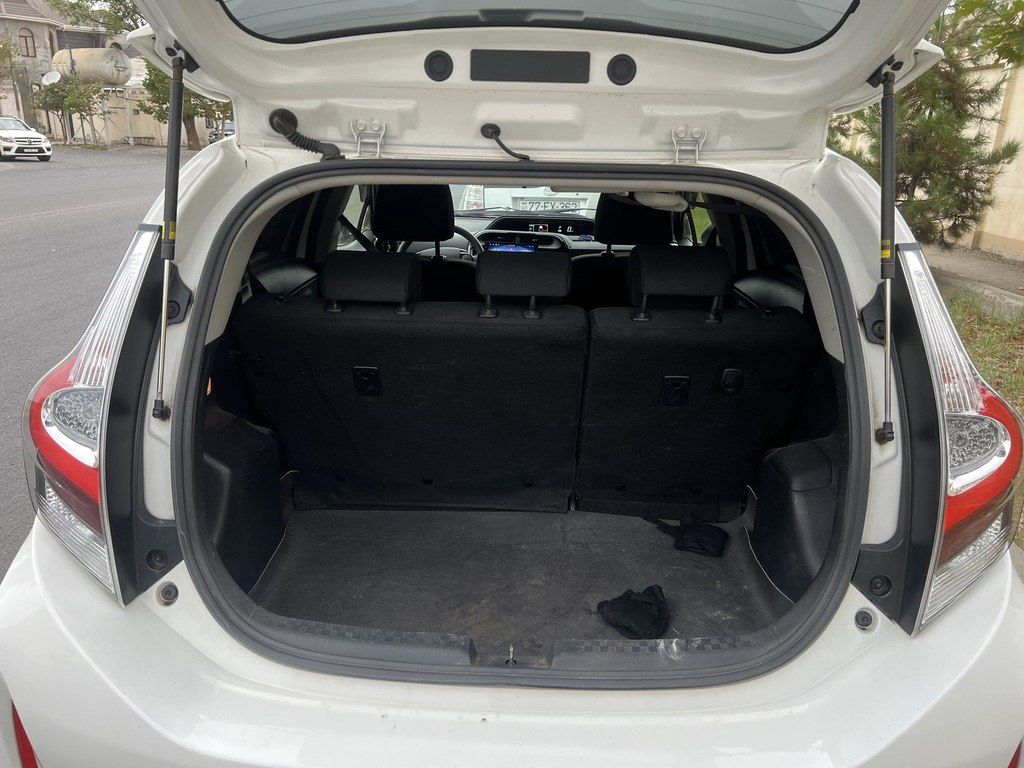 Toyota Aqua, 1.5 L, 0.9 kWh, 2020 il, 86 000 km — Avtomobillər, Gəncə (4)