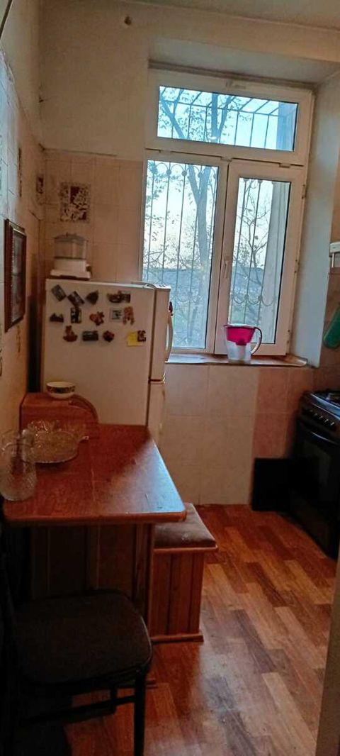 Satılır 2 otaqlı köhnə tikili 56 m² — Bakı