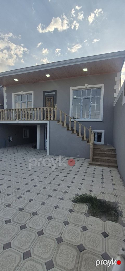 Satılır 4 otaqlı həyət evi/bağ evi 130 m²