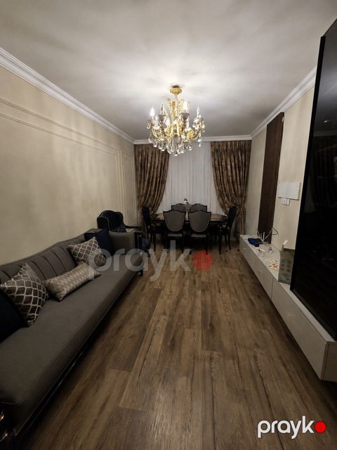 Satılır 3 otaqlı köhnə tikili 86 m²