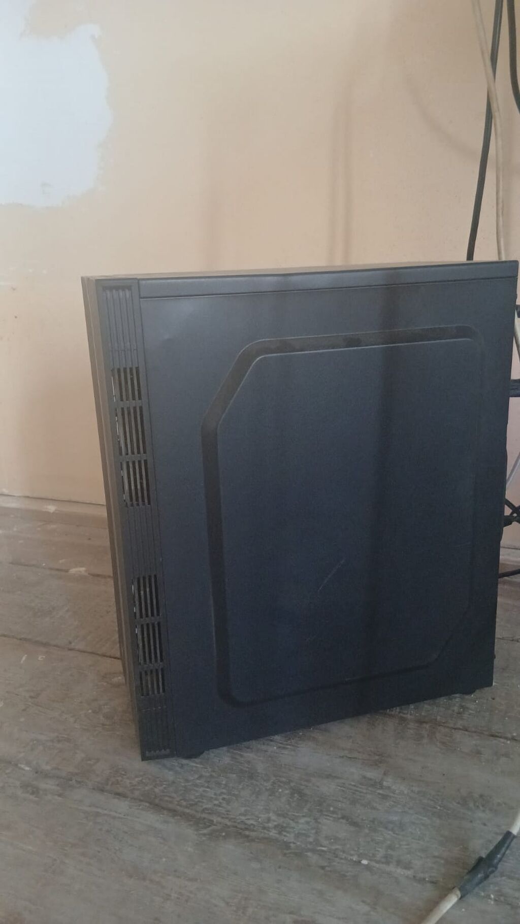 Gaming masaüstü PC komplekti - Monitor: Gigabyte 27" düz ekran — Masaüstü kompüterlər, Gəncə (4)