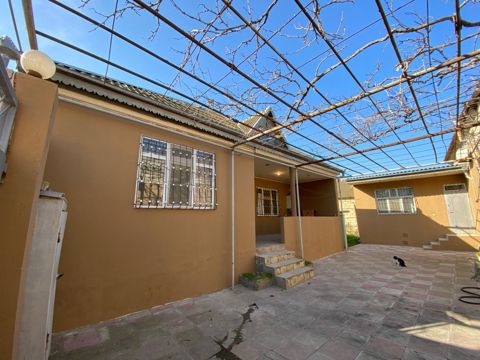 Satılır 4 otaqlı həyət evi/bağ evi 115 m² — Bakı