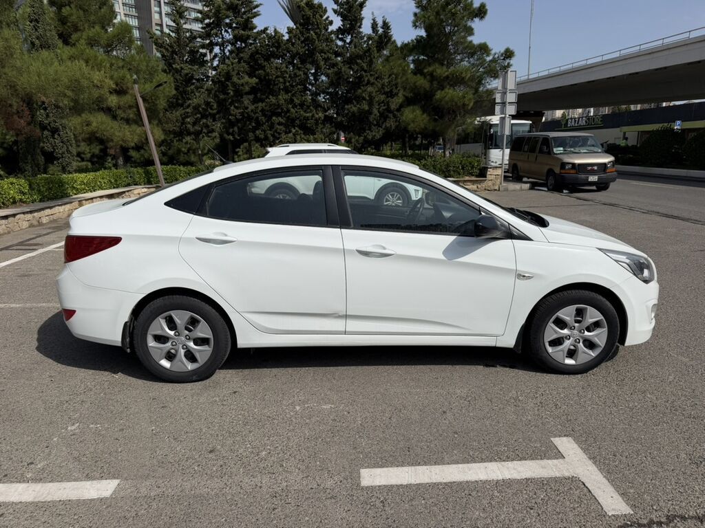 Hyundai Accent: 1.4 l 2015 il Sedan — Avto, Bakı (4)