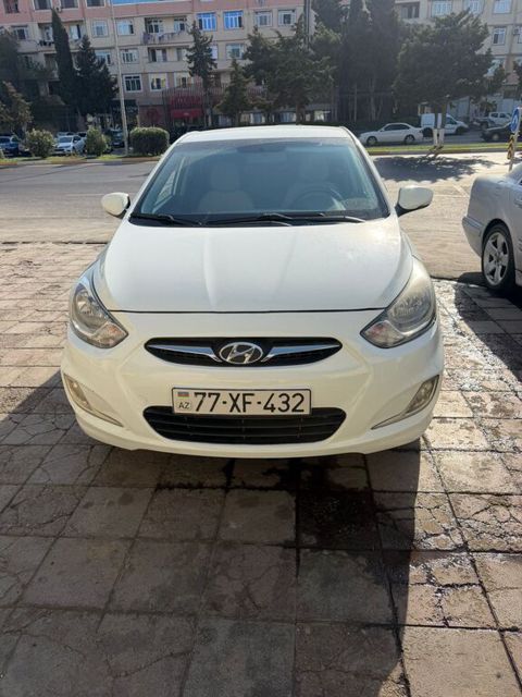 Hyundai Accent, 1.6 L, 2013 il, 213 000 km — Bakı