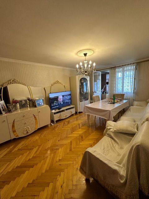 Satılır 3 otaqlı köhnə tikili 65 m² — Bakı
