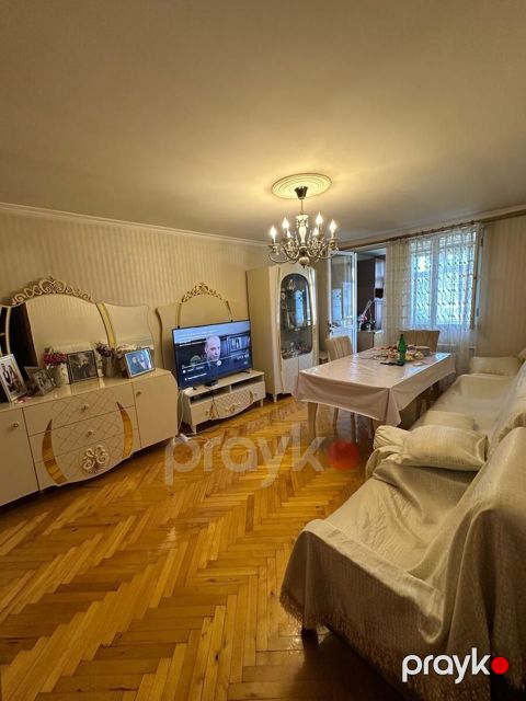 Satılır 3 otaqlı köhnə tikili 65 m²