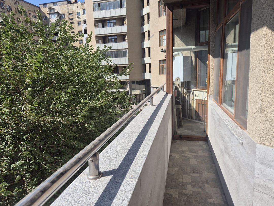 Satılır 4 otaqlı yeni tikili 242 m² — Mənzil, Bakı (11)