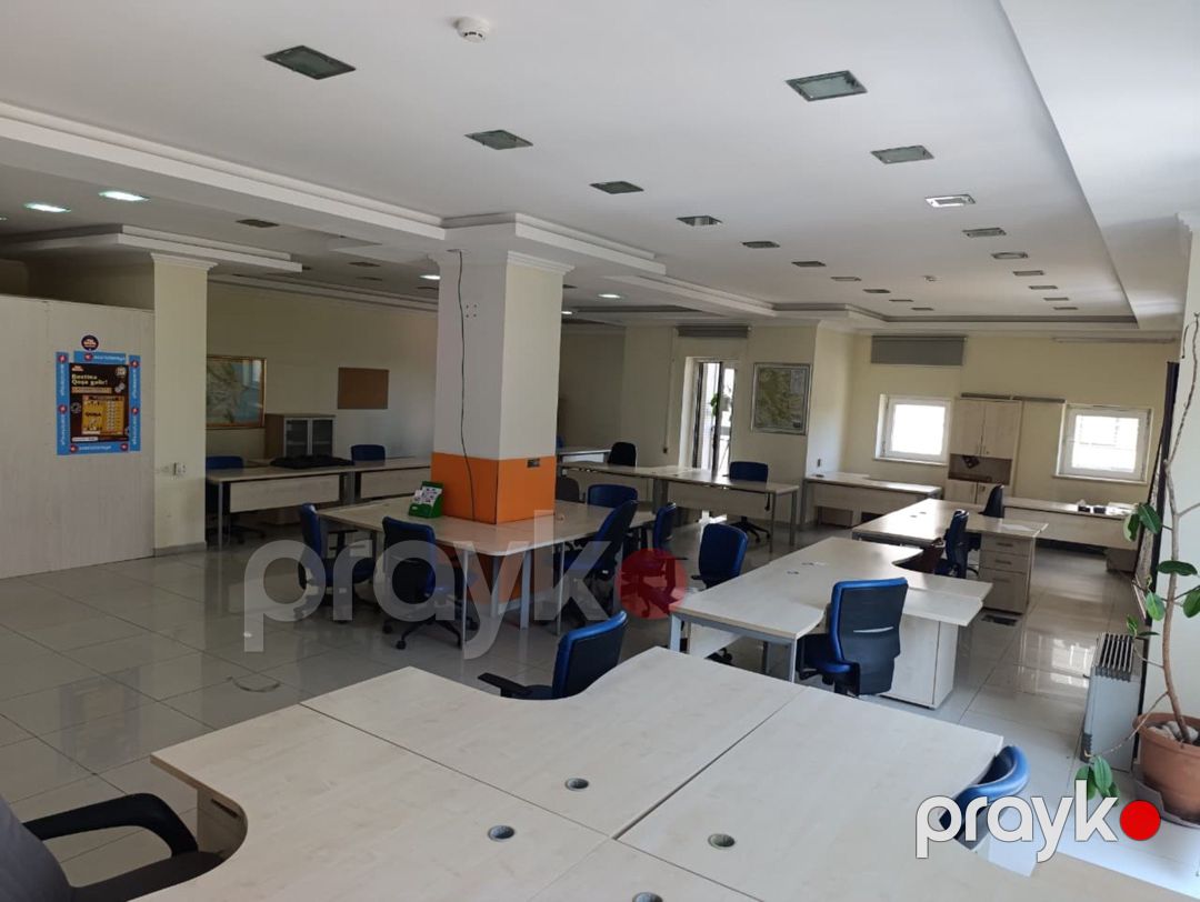 İcarəyə verilir 8 otaqlı ofis 320 m² — Ofis, Bakı (2)