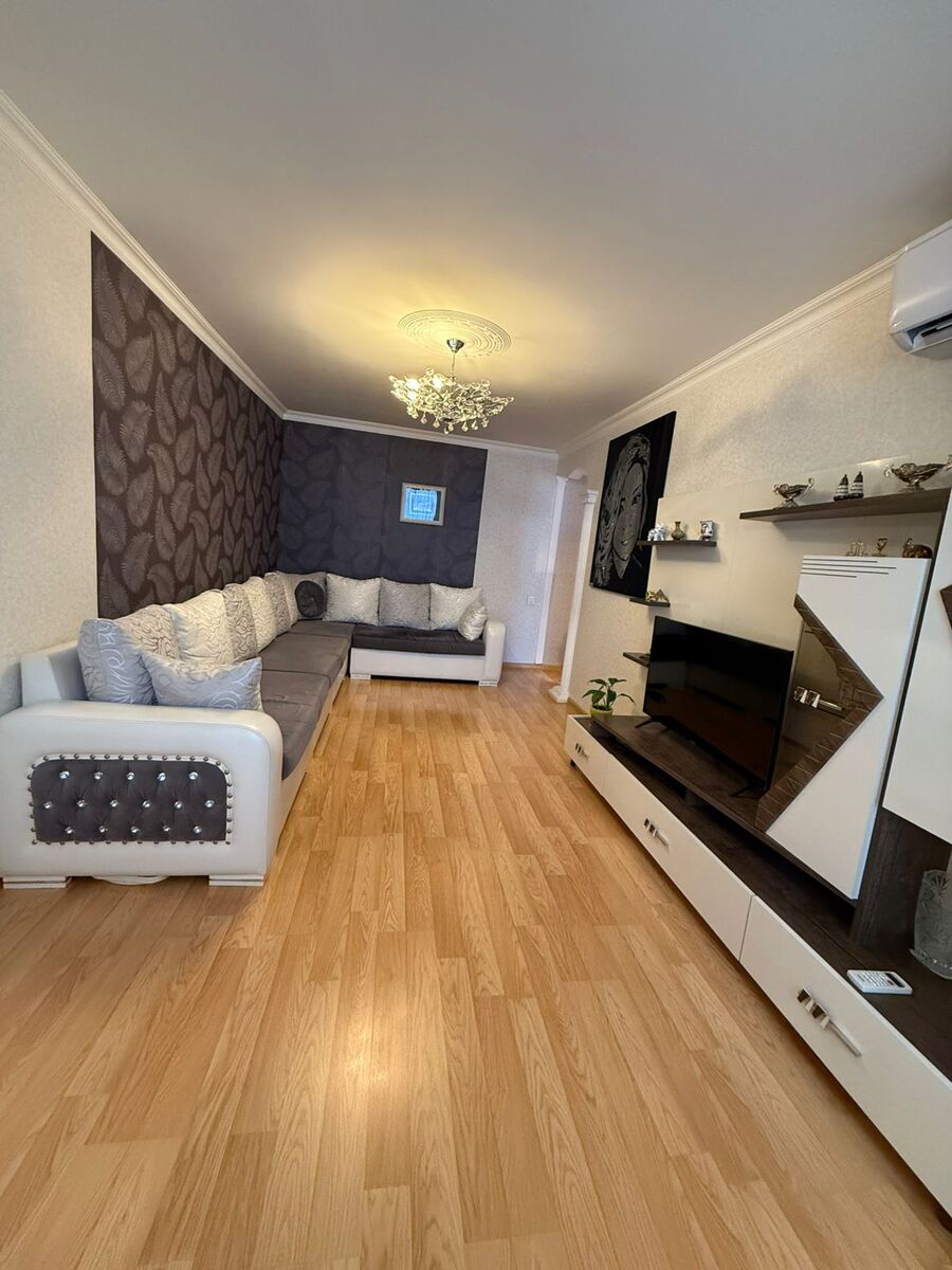 Satılır 2 otaqlı köhnə tikili 50 m² — Mənzil, Bakı (2)