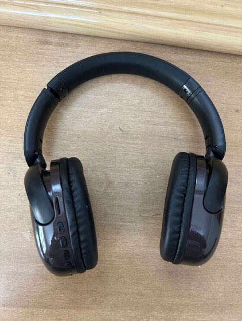 Bluetooth qulaqlıq – over‑ear tipli - Simsiz bağlantı: Bluetooth ilə — Bakı