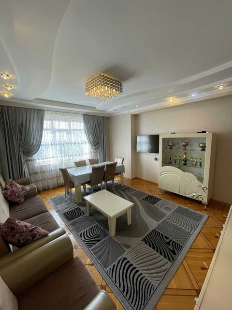 Satılır 2 otaqlı yeni tikili 90 m² — Bakı