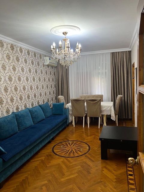Satılır 3 otaqlı köhnə tikili 65 m² — Bakı