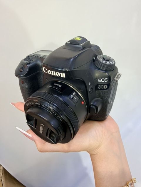 Canon EOS 80D Dslr fotoaparat + Canon EF 50mm f/1.8 STM obyektiv — Bakı