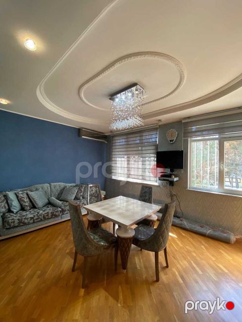 İcarəyə verilir 3 otaqlı köhnə tikili 110 m²