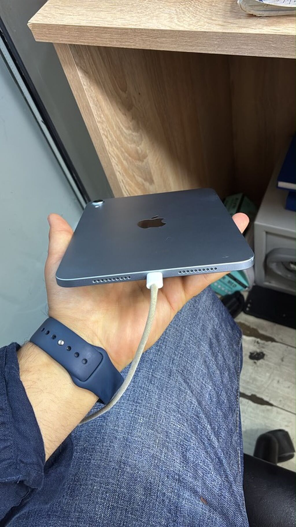 İ pad mini 7 97 pil 128 yaddas Zavod Yungul ciziqlari var — Elektronika, Bərdə