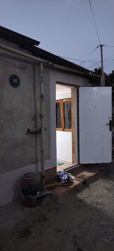 Satılır 3 otaqlı köhnə tikili 72 m² — Bakı