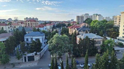 Satılır 3 otaqlı yeni tikili 130 m² — Bakı