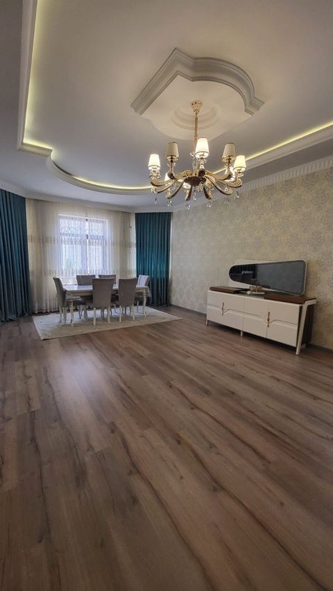 İcarəyə verilir 6 otaqlı həyət evi/bağ evi 300 m² — Bakı