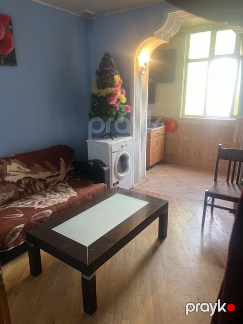 İcarəyə verilir 3 otaqlı köhnə tikili 108 m²