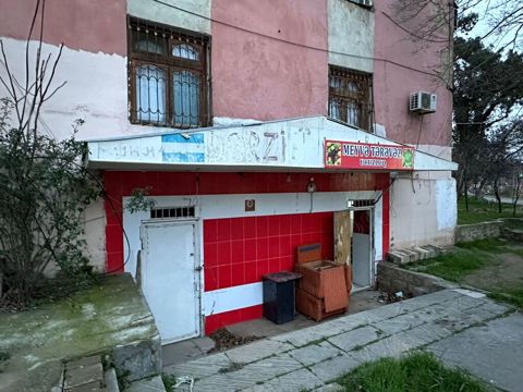 Satılır obyekt 70 m² — Bakı