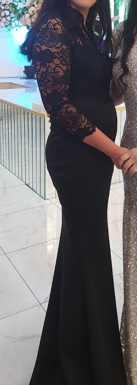 Qadınlar üçün zərif gecə paltarı - Rəng: qara - Model: balıq kəsimli — Bakı