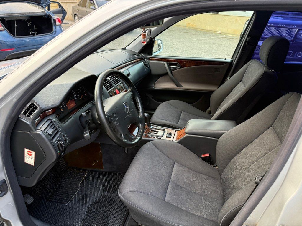 Mercedes E 240, 2.4 L, 2000 il, 270 000 km — Avtomobillər, Bakı (10)