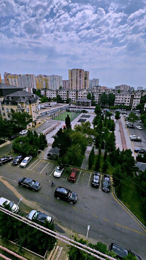 Satılır 4 otaqlı köhnə tikili 100 m² — Bakı