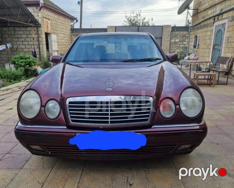 Mercedes E 200, 2.2 L, 1998 il, 682 074 km