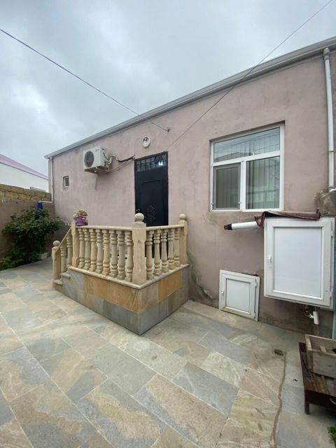 Satılır 2 otaqlı həyət evi/bağ evi 55 m² — Bakı