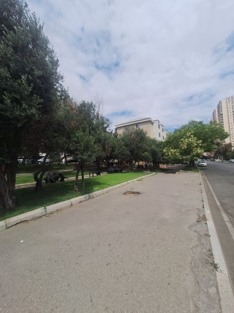 Satılır 2 otaqlı köhnə tikili 50 m² — Bakı